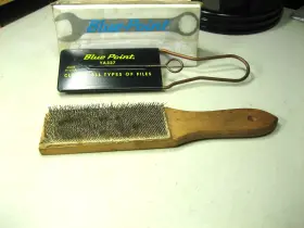 YA337 BLUE POINT Snap File Cleaner
