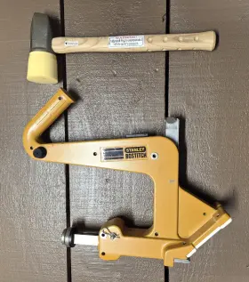 MFN-200 BOSTITCH Stanley Manual Flooring Nailer Mallet Nails MFN-200 BOSTITCH Stanley Manual Flooring Nailer Mallet Nails