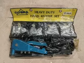 RV100 COBRA Riveter Set RV100 COBRA Riveter Set