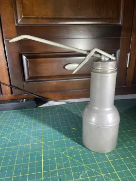 5583 CRAFTSMAN Trigger Oiler Oil Spout 5583 CRAFTSMAN Trigger Oiler Oil Spout