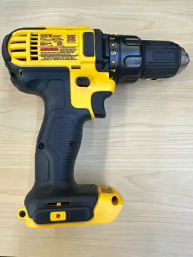 DC780 DEWALT Cordless Drill Driver Battery Wear Visible #2