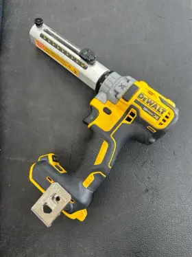 DCE151 DEWALT Cordless Cable Stripper Battery Charger #3