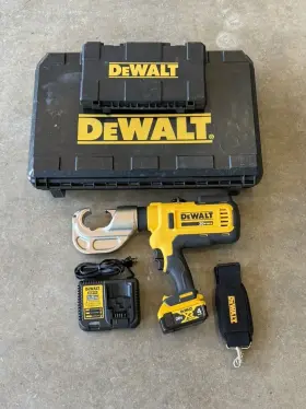 DCE300M2 DEWALT Died Cable Crimping Tool Charger DCE300M2 DEWALT Died Cable Crimping Tool Charger