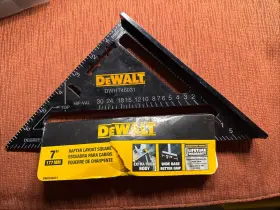 DWHT46031 DEWALT Square Graduations