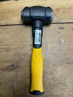 DWHT56142 DEWALT Fiberglass Drilling Hammer Dwht #2 DWHT56142 DEWALT Fiberglass Drilling Hammer Dwht #2