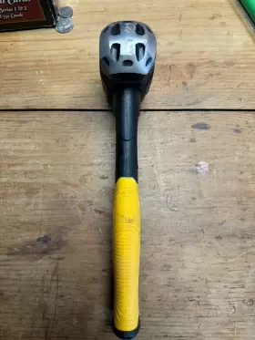 DWHT56142 DEWALT Fiberglass Drilling Hammer Dwht #3 DWHT56142 DEWALT Fiberglass Drilling Hammer Dwht #3
