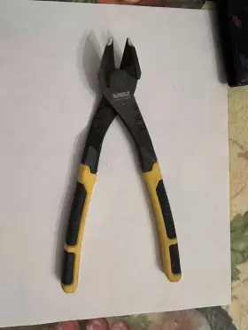 DWHT74274 DEWALT Diagonal Pliers Prying Tip #2 DWHT74274 DEWALT Diagonal Pliers Prying Tip #2