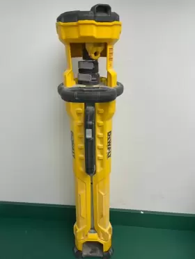 WOJB7EY DEWALT Tripod Light Tool #2 WOJB7EY DEWALT Tripod Light Tool #2