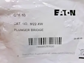 M22-XW EATON Plunger Bridge