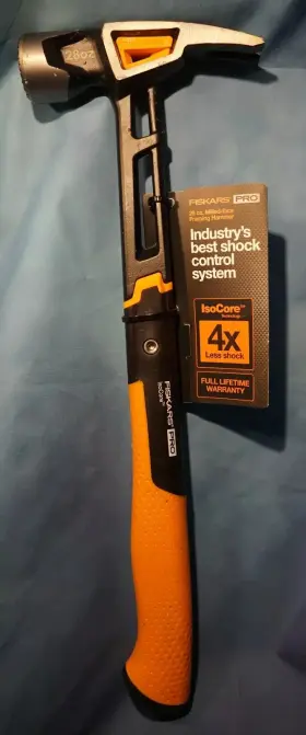 750251 FISKARS Framing Hammer Pro Isocore Mill Faced