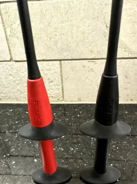 AC283A FLUKE Suregrip Pincer Clips #2 AC283A FLUKE Suregrip Pincer Clips #2