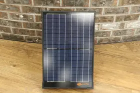 S200 GALLAGHER Solar Fence Charger S200 GALLAGHER Solar Fence Charger