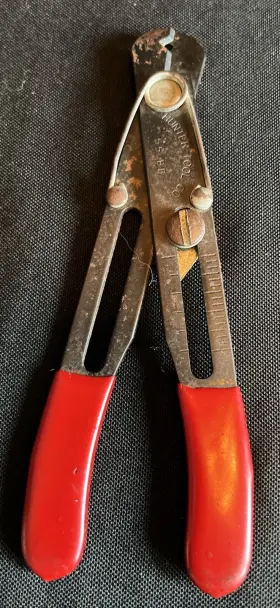 55BB HUNTER TOOL CO Wire Cutter Stripper Great #3 55BB HUNTER TOOL CO Wire Cutter Stripper Great #3