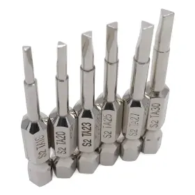 ZZ00200001 IT WORKS GREAT Triangle Screwdriver Bit Set Screw