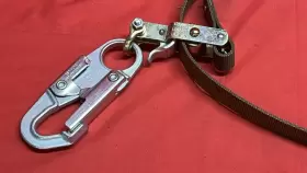 1613-40H KLEIN TOOLS Chicago Grip Line Latch Steel Stranded #2