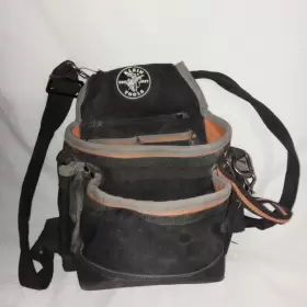5243 KLEIN TOOLS Tradesman Pro Tool Pouch Padded Strap Bott
