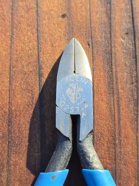D257-4 KLEIN TOOLS Midget Diagonal Cutting Pliers #2