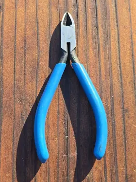 D257-4 KLEIN TOOLS Midget Diagonal Cutting Pliers #3