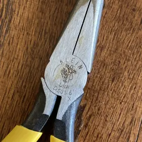 D301-6 KLEIN TOOLS Standard Nose Pliers