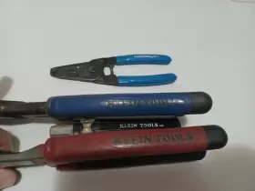 J2000-9NE KLEIN TOOLS Journeyman Linemans Pliers Strippers #2 J2000-9NE KLEIN TOOLS Journeyman Linemans Pliers Strippers #2
