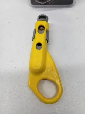 VDV110-095 KLEIN TOOLS Coaxial Combination Radial Stripper #3 VDV110-095 KLEIN TOOLS Coaxial Combination Radial Stripper #3
