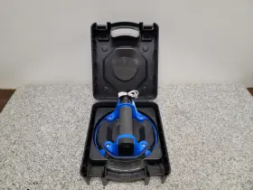 59034 KOBALT Tile Vacuum Suction Cup Rechargeable