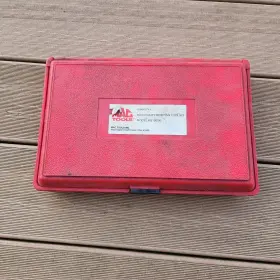 RG1000 MAC TOOLS Riveting Tool Rivet Kit