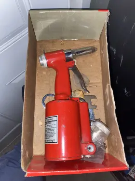 SE214 MATCO TOOLS Eagle Pneumatic Air Hydraulic Pop Rivet Gun SE214 MATCO TOOLS Eagle Pneumatic Air Hydraulic Pop Rivet Gun