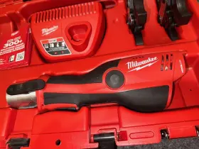 2473-22 MILWAUKEE Force Logic Cordless Press Tool Jaws Kit #3 2473-22 MILWAUKEE Force Logic Cordless Press Tool Jaws Kit #3