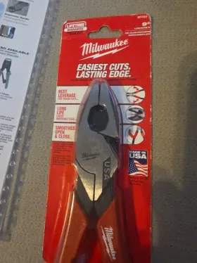 MT550 MILWAUKEE Linemans Pliers Fish Tape Puller Grip