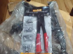 792363012102 PITTSBURGH Riveter Kit
