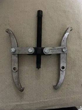 J4035 PROTO Rating Toggle Alloy Steel Gear Puller J4035 PROTO Rating Toggle Alloy Steel Gear Puller