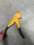 Dewalt Dwhtmr77c Heavy Duty Swivel Head Riveter. Fixed Price $20.00.