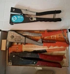 Vtg Sears Riveting Tool Kit With 2 Xtra Guns & 1 Lb Of Rivets Various Sizes. Fixed Price $35.00.