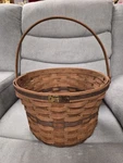 Longaberger J.w. Collection 1985 Apple Basket Round Swinging Handle 13" Diameter. Fixed Price $75.00.