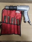 Mac Tools Ah520 Air Hammer Kit Metal Silver Black With 5pc Ahbk5p Bit Set. Fixed Price $150.00.